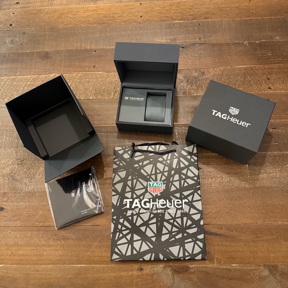 Stock TAG Heuer Black and Gray Packaging Set